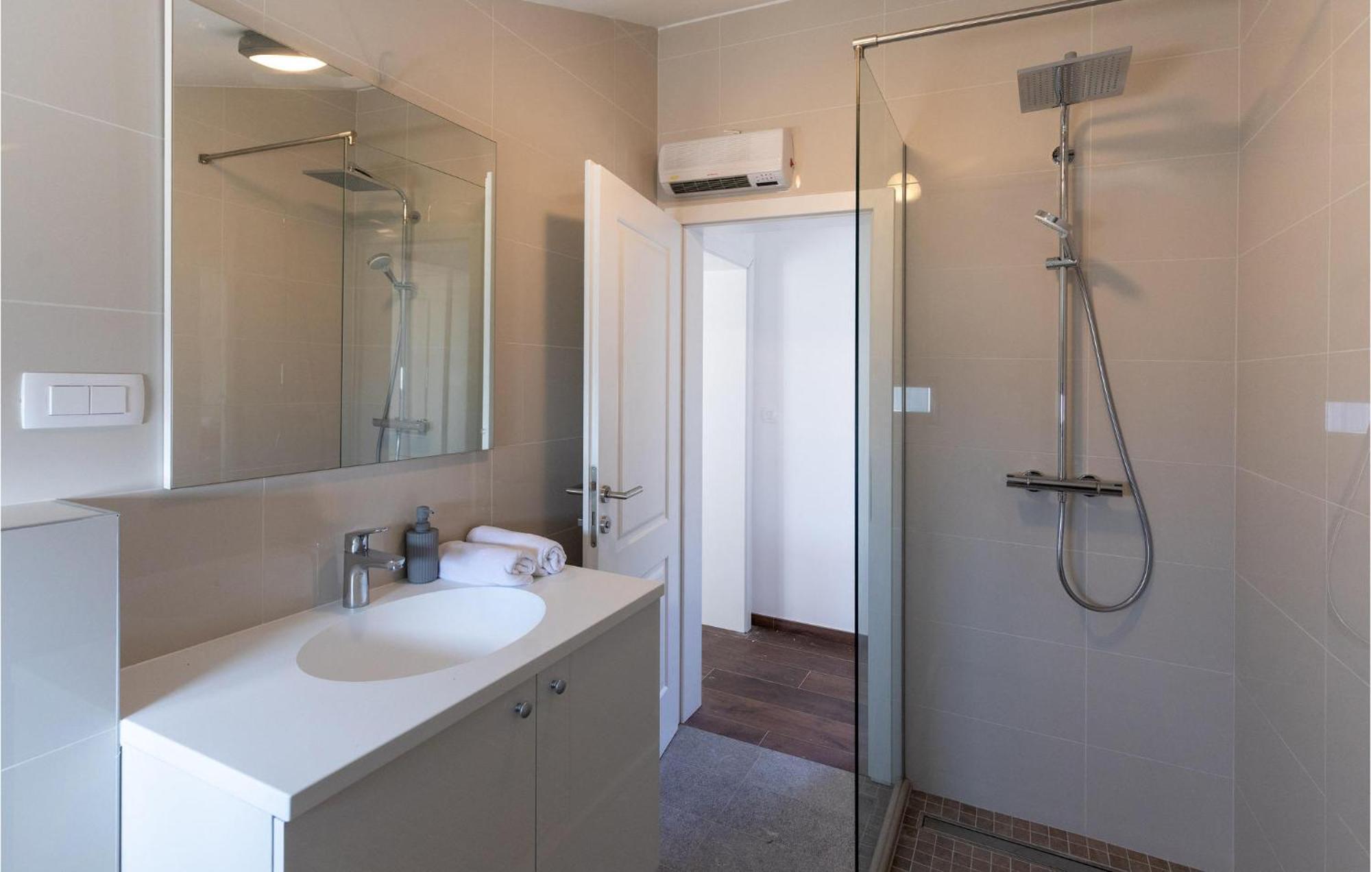 Lovely Home In Klek With House A Panoramic View 외부 사진