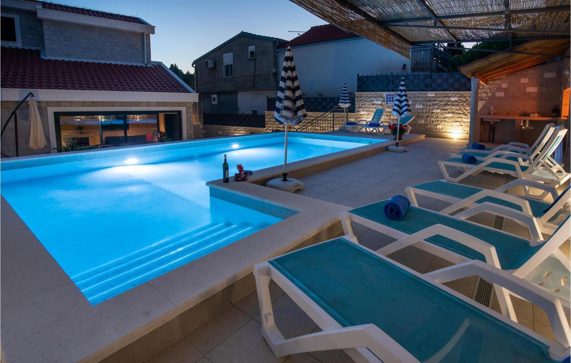 Lovely Home In Klek With House A Panoramic View 외부 사진